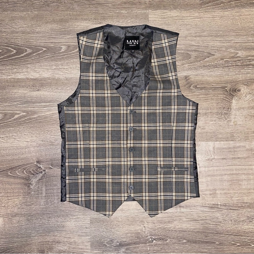BoohooMAN Heritage Check Vest